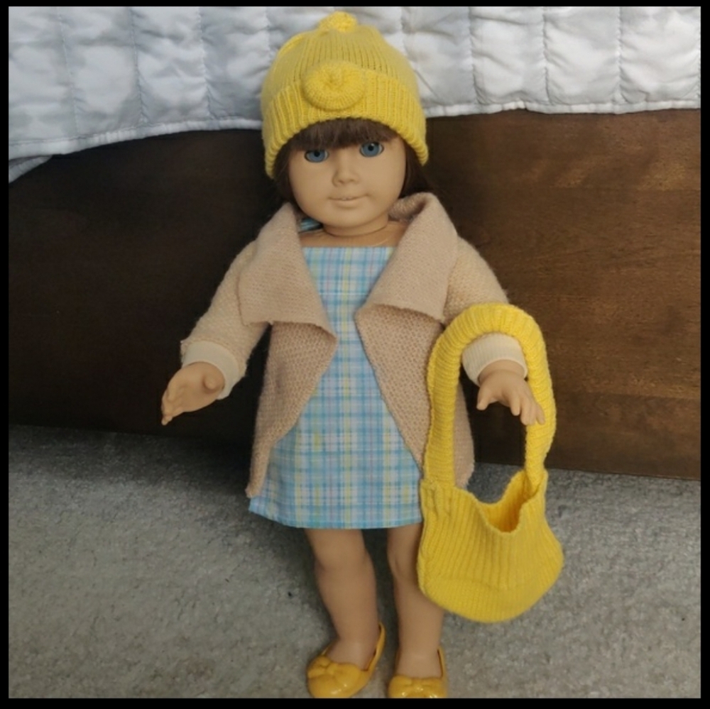 Vintage Pleasant Company American Girl 18" Brown-Haired Doll with Blue Eyes Tren